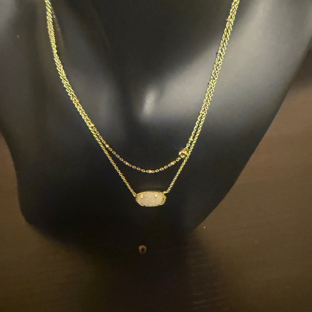 Kendra Scott Gold Necklace with Oval Pendant